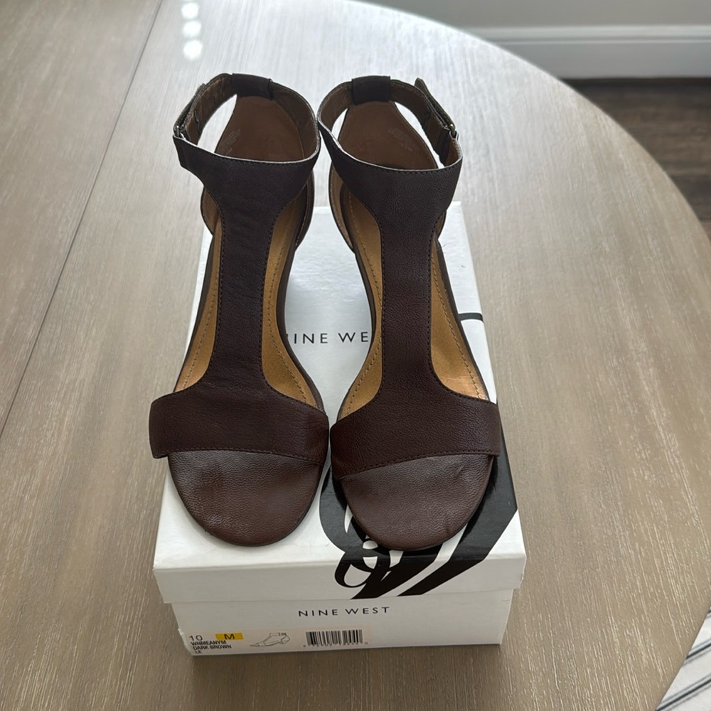 Women’s Nine West Size 10 Brown Leather Sandals